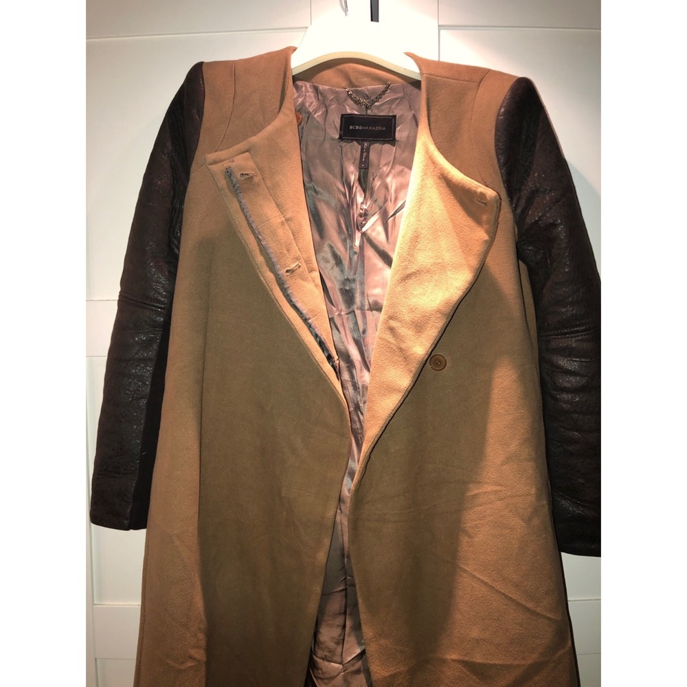 BCBG Max Azria camel coat leather sleeves S - Picture 4 of 7